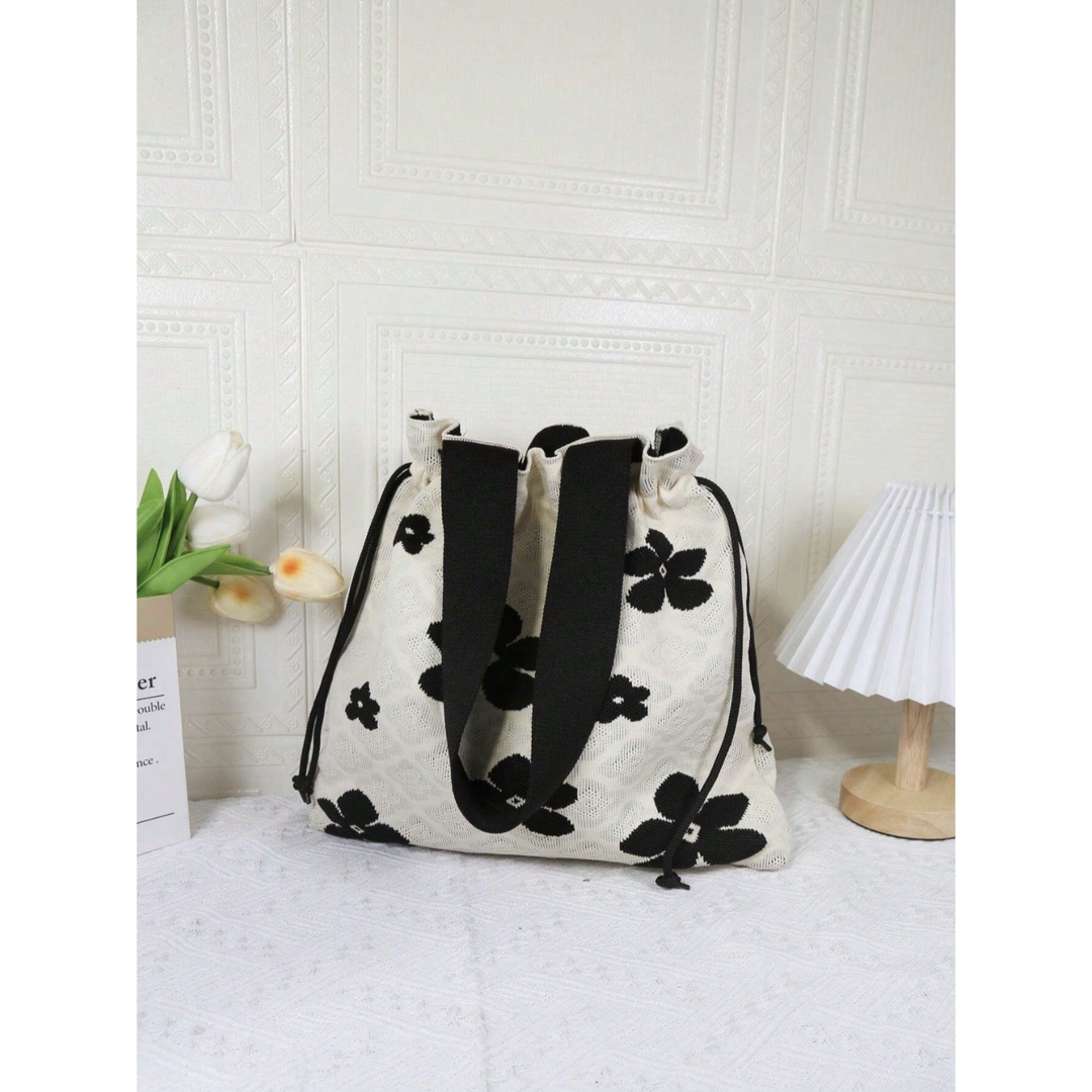 Delia Tote